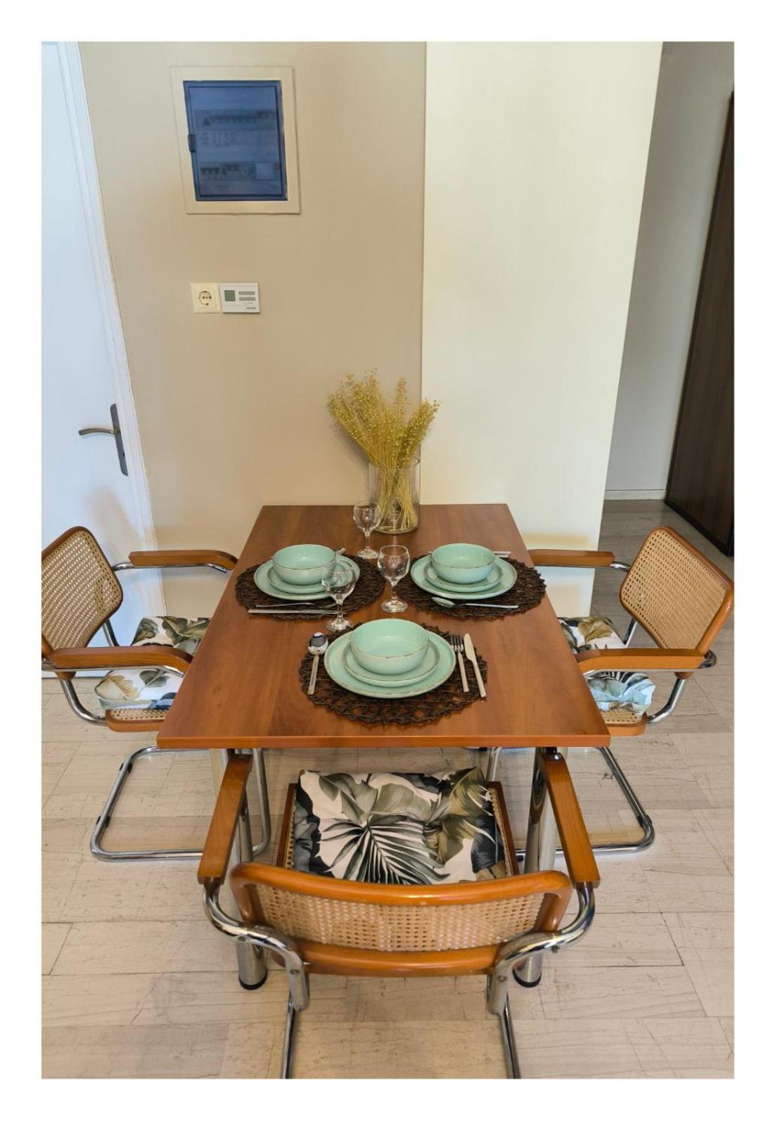 August Moon Apartment Chios Town Luaran gambar